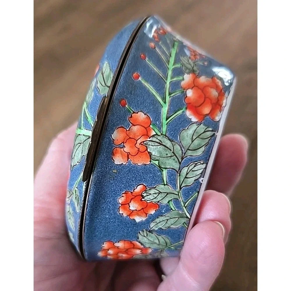VTG Enameled Granite Ware Butterfly/Floral Brass Hinged Trinket Dish